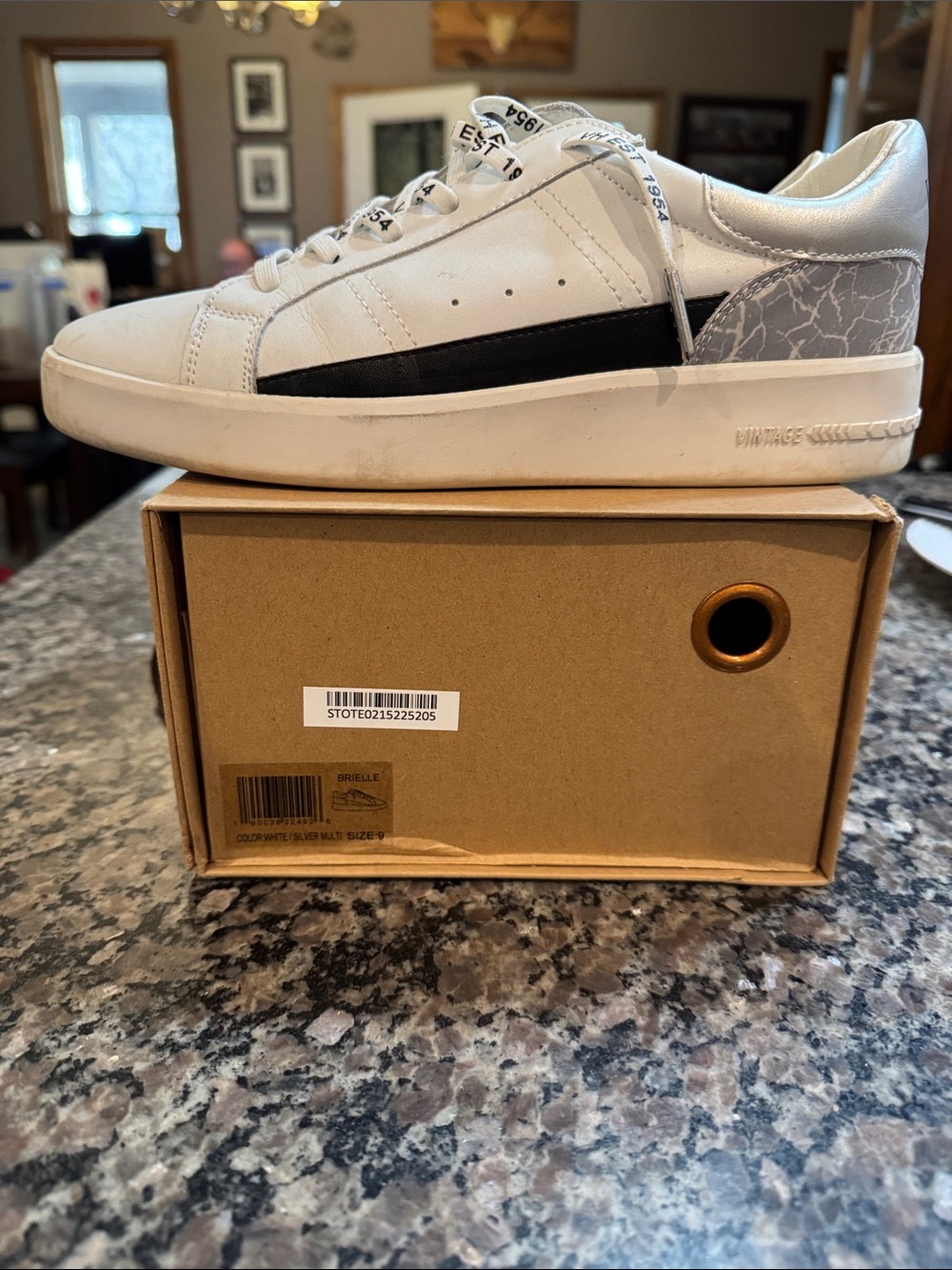 Vintage Havana Brielle sneaker women’s size 9